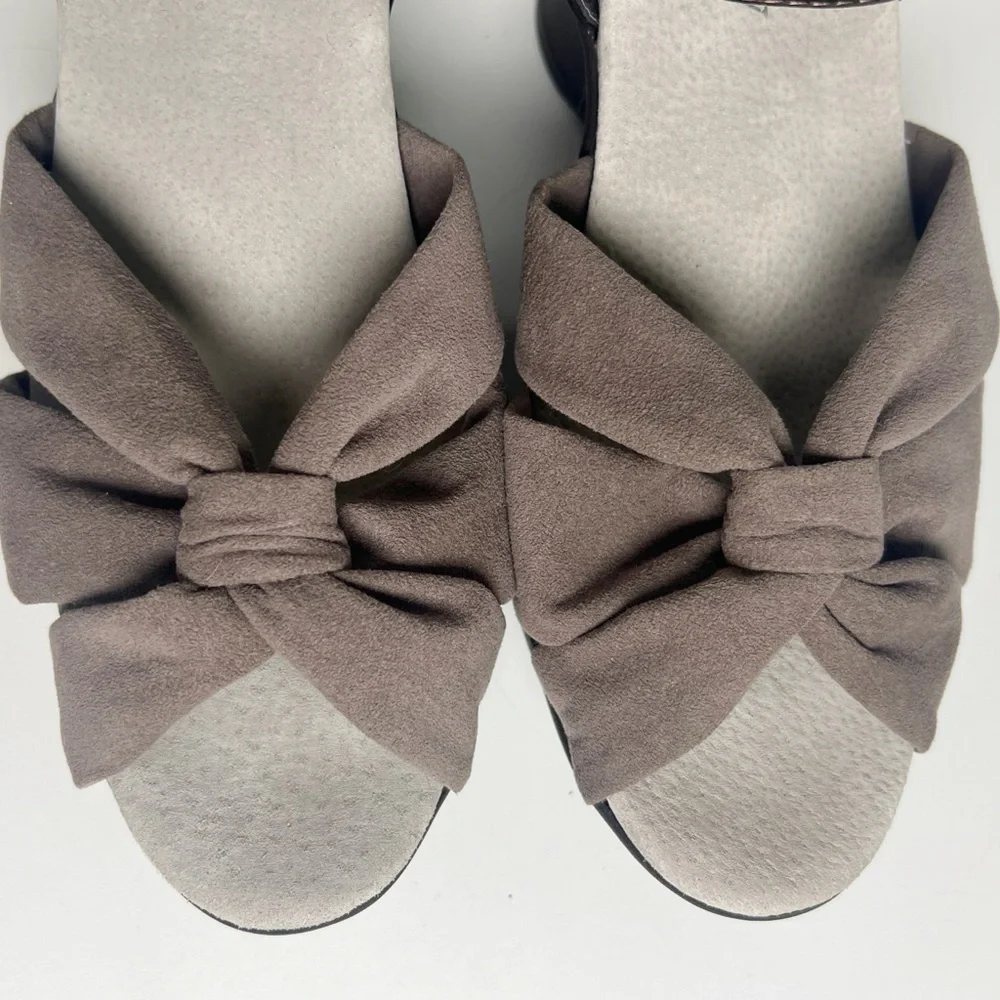 •AKAISHI• Miwa Open Toe Ankle‎ Strap Wedge Sandal in Cocoa Brown Size 6